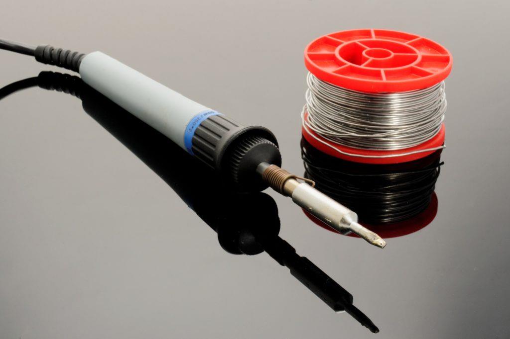 The difference between lead or lead-free solder wire