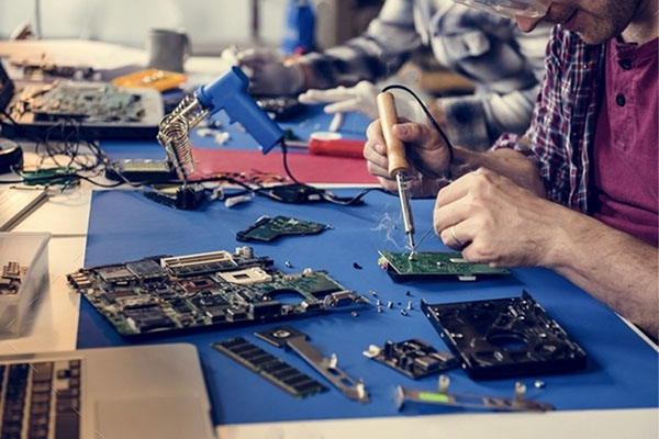 How do you know when a soldering iron is ready?