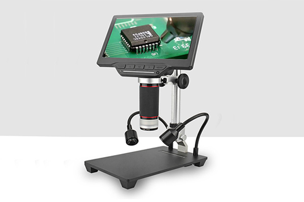 Digital microscope usage in soldering applications
