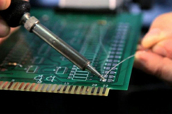 Basics You Should Know About Hand Soldering 
